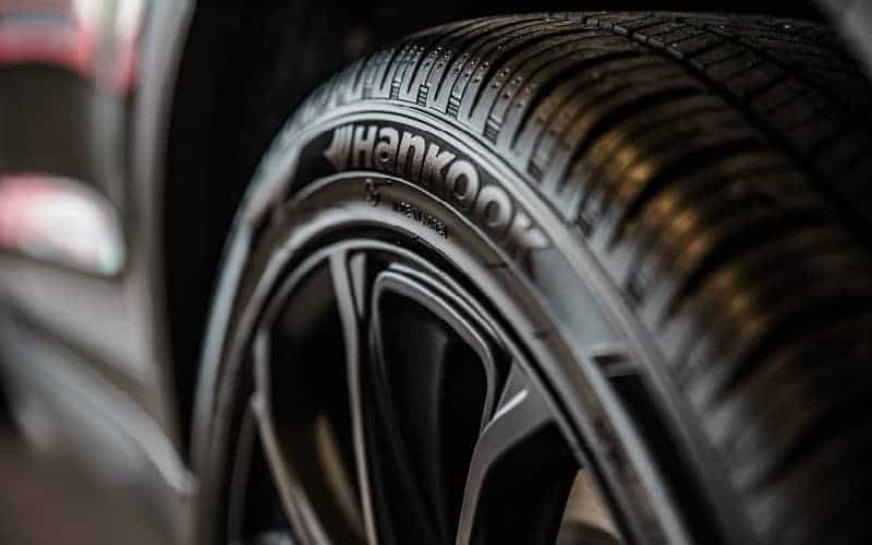 https://avalonking.com/blogs/car-detailing/tire-dressing-101-learning-the-facts-about-tire-shine-products